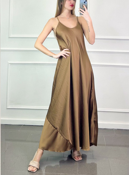 Lang kleed in satijnlook